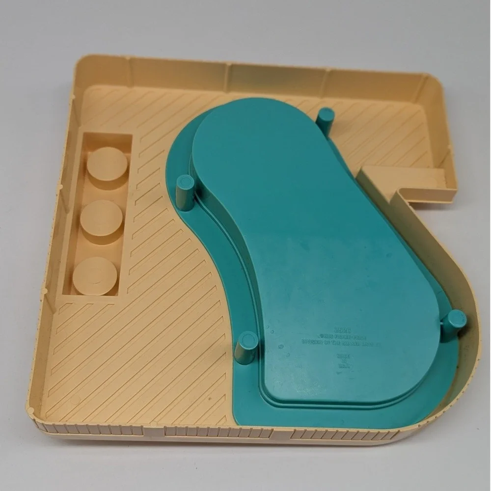 Fisher-Price Little People Swimming Pool 2526 Vintage 1986 Tan Blue Base Box